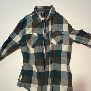 VANS SLIM HEM BUTTON UP SHIRT